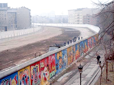 Muro de Berlín; el símbolo más claro de la Cortina de Hierro.