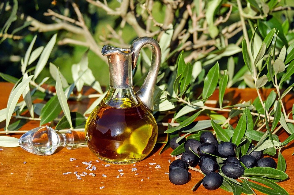 Aceite de oliva y aceitunas 
