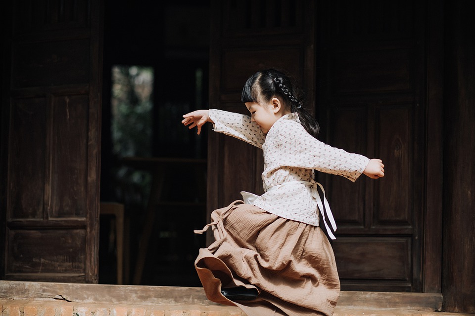 niña bailando