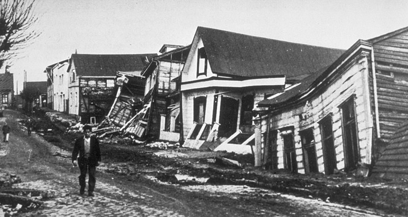 Daños causados por el terremoto del año 1960 en Valdivia, Chile. 